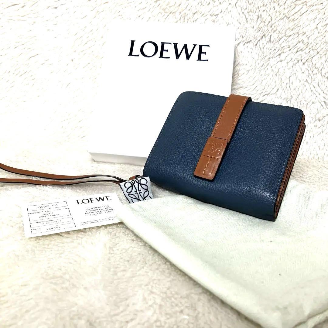 極美品 ロエベ コンパクトジップウォレット 二つ折り財布 レザー