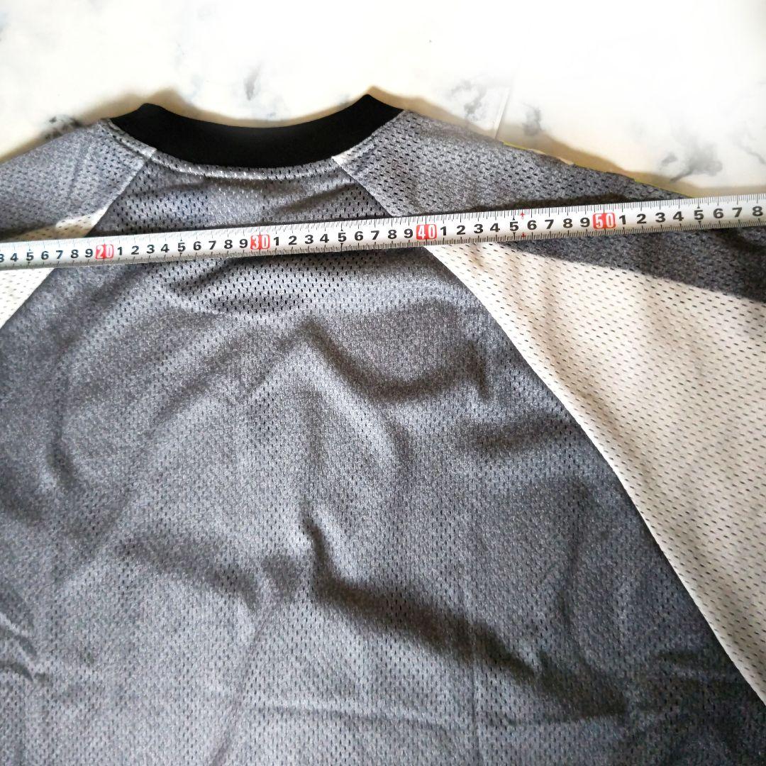 新品アディダスグラフィックウェア 大きいサイズ3XL　ユニセックススケボーウェア
