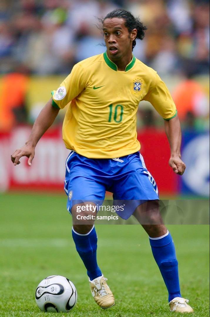 Nike ブラジル サッカー 10 ロナウジーニョ ドイツWCUP 新品/タグ付き】2006ドイツW杯 ブラジル代表10ロナウジーニョ