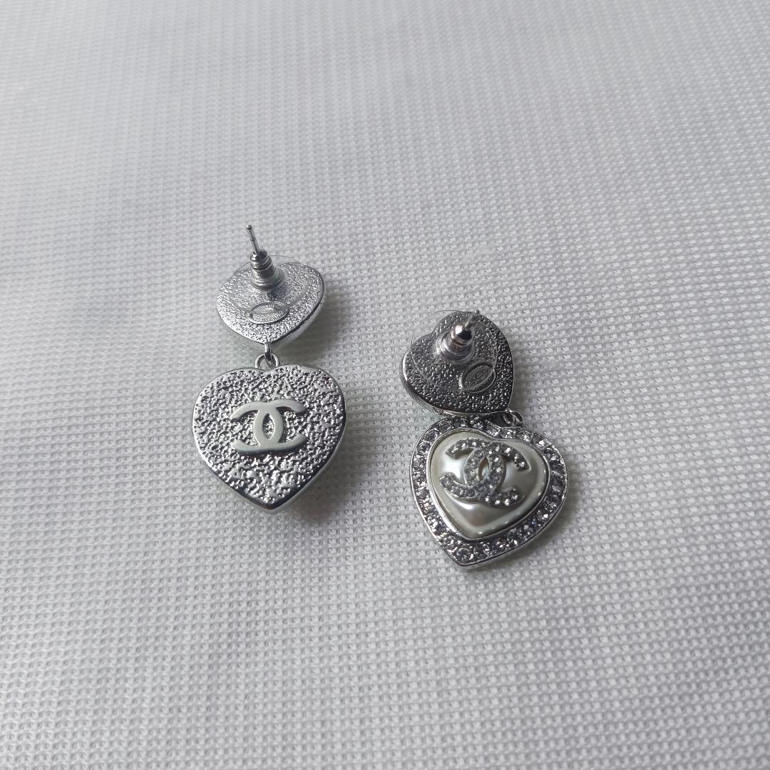 CHANEL シャネルココマークピアス