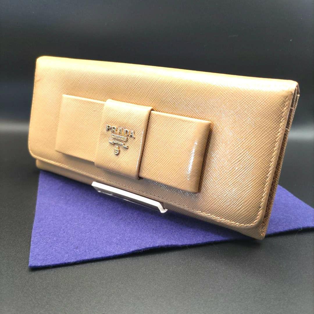 PRADA／プラダ　サフィアーノレザー　ベージュ　二つ折り長財布　レディース