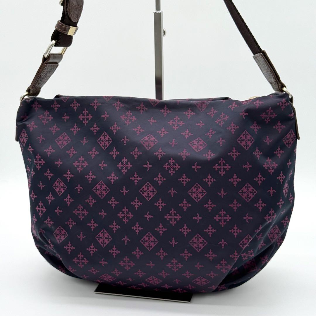 【美品】russet ロゴグラム ポシェット ショルダーバッグ ナイロン 紺色
