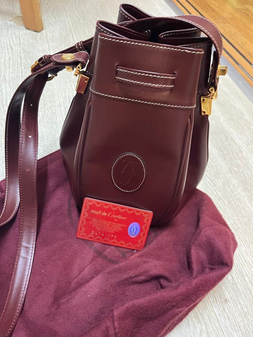 Cartier ブラウンレザー ショルダーバッグ 値下げしました！