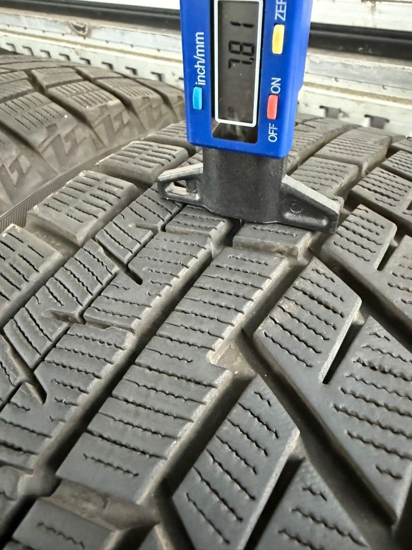 ヨコハマスタッドレス215 50R17 91Q深溝Yokohama BRIGHTFACE_UK