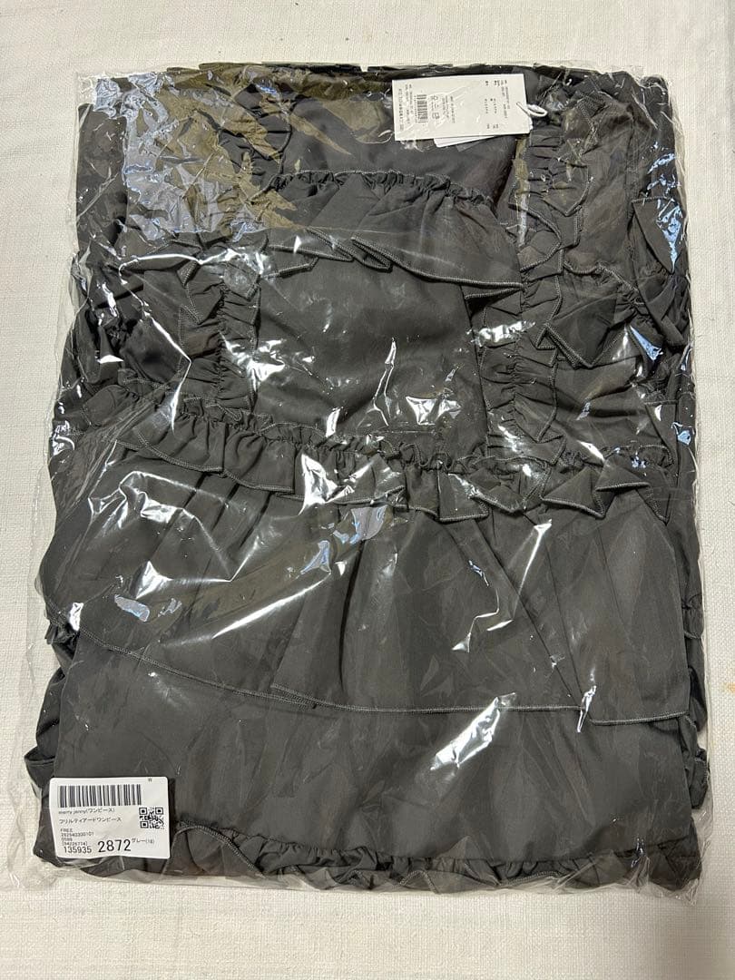 メリージェニー merry jenny フリルティアードワンピース グレー