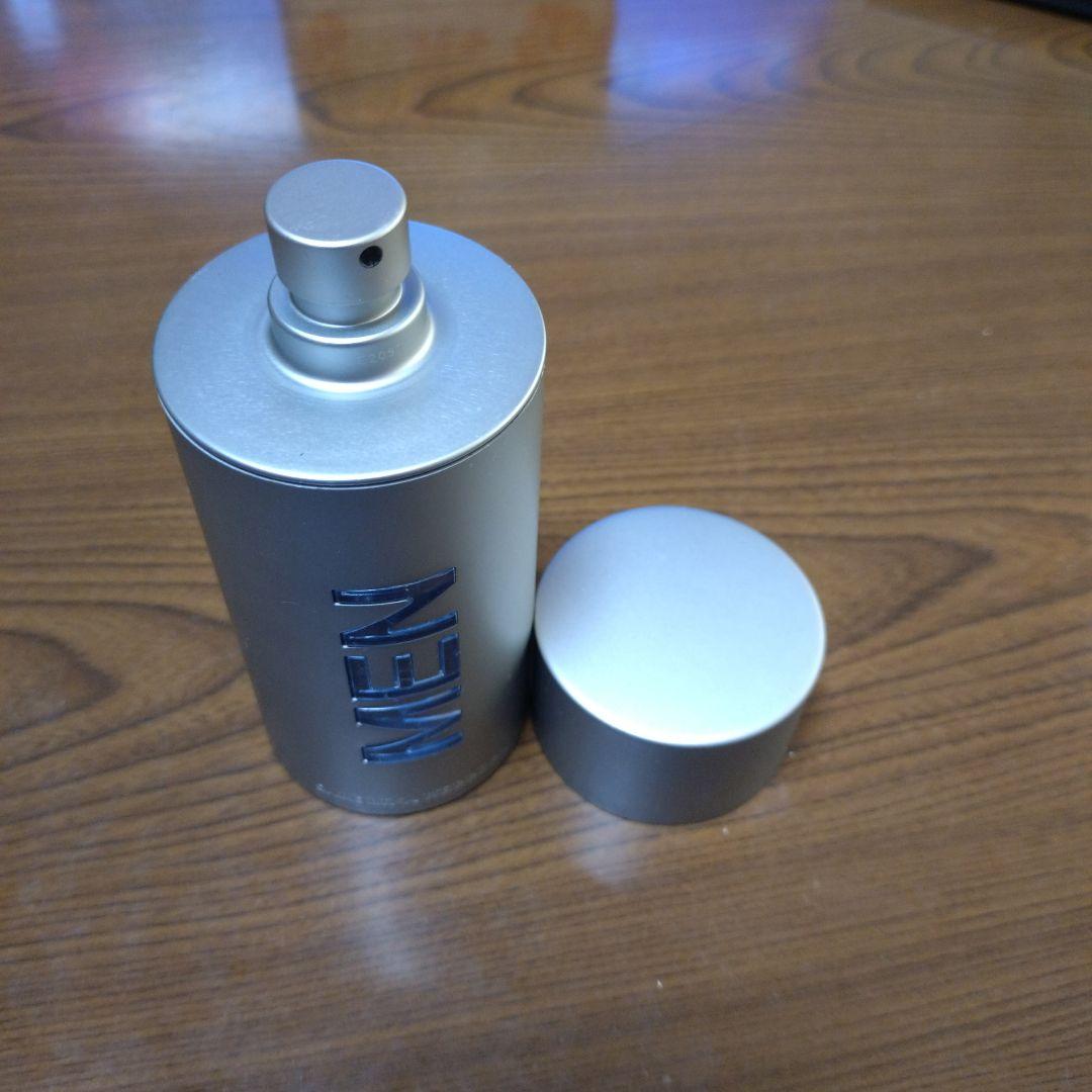 香水(男性用) Carolina Herrera 212 Men 100ml