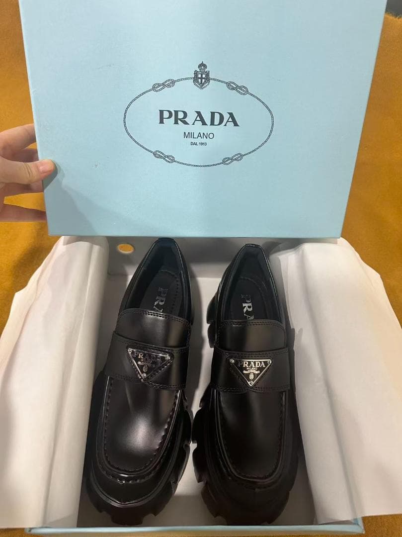 プラダ ネイビー ローファー 厚底 プラダ ネイビー ローファー 厚底