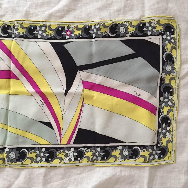 楽天市場】EMILIO PUCCI エミリオプッチ 8J642 09901 1522