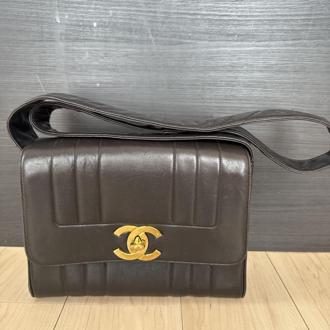 CHANEL ショルダーバッグ