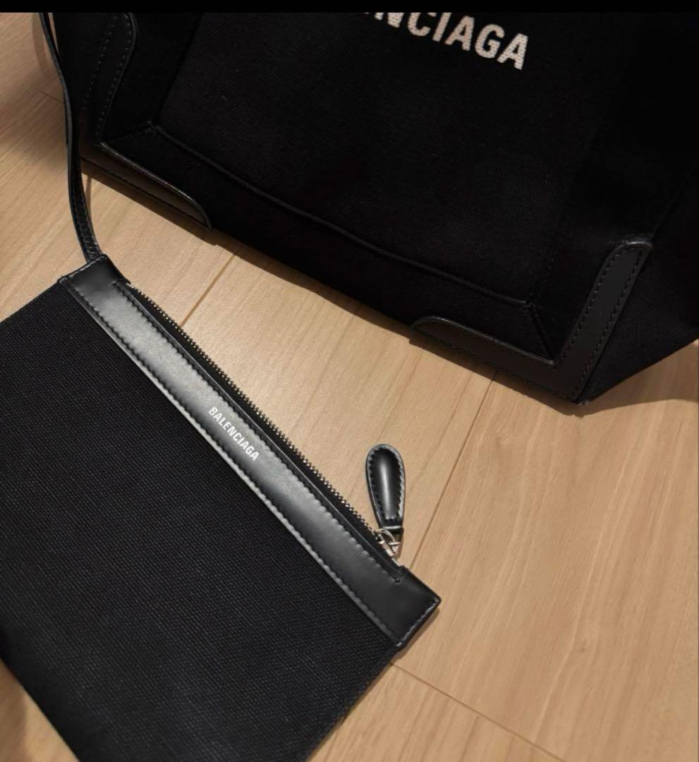 【極美品】最終値下げBALENCIAGAネイビーカバS 極美品】最終値下げBALENCIAGAネイビーカバS - メルカリ