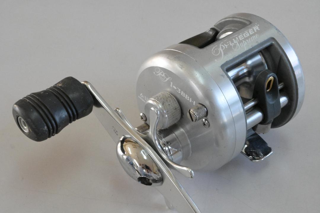 【即納！最大半額！】 PFLUEGER SUPREME 1-3BBH リール