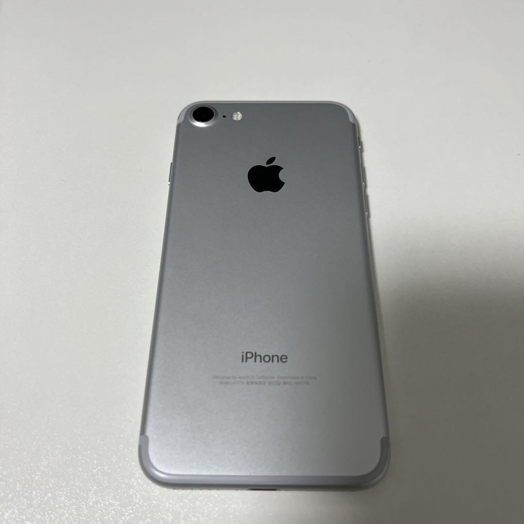 【良品】iPhone 7 32GB シルバー 箱付き Apple iPhone 7 32GB シルバー 箱のみ - メルカリ