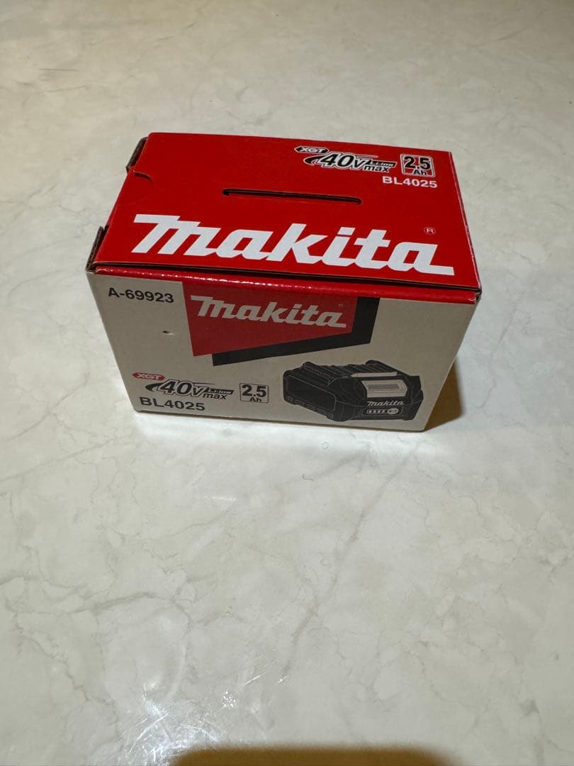 （新品）マキタ　バッテリー　40V 2.5Ah
