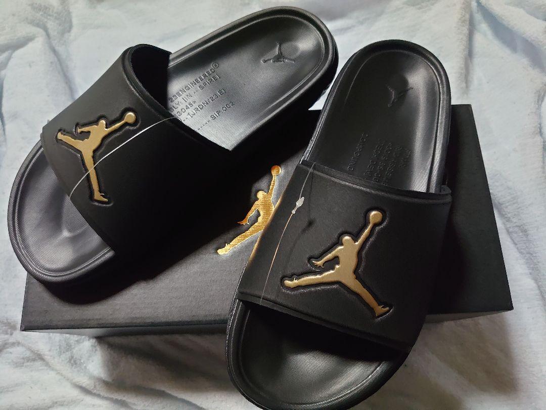 ★新品 ★ナイキJORDANサンダル★ジョーダンブランドスライド★黒×金２７cm