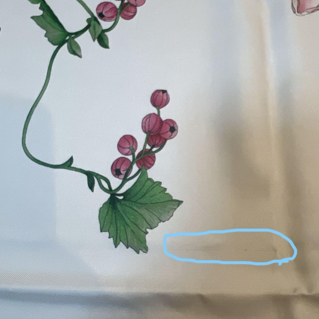 Gucci シルクスカーフ フラワー・フルーツ柄