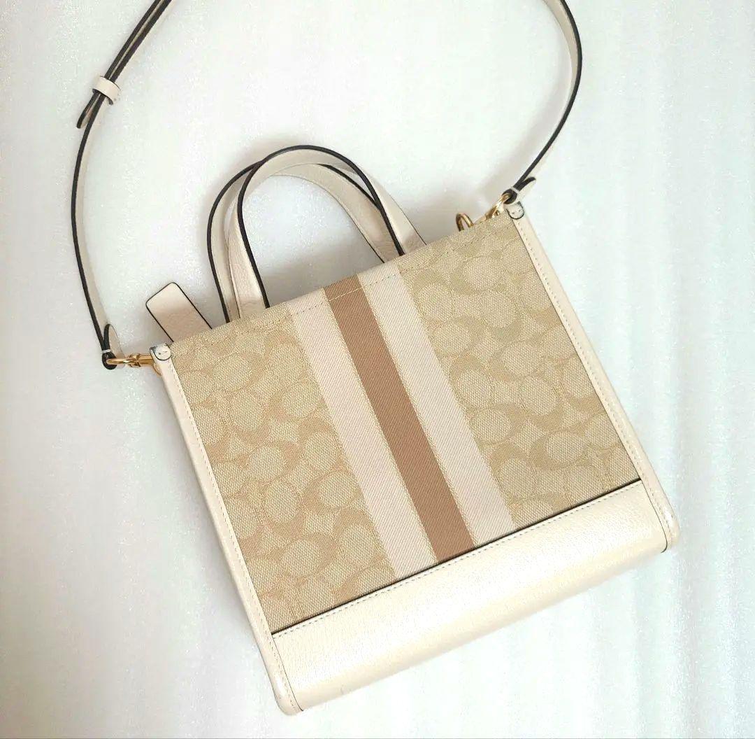 COACH コーチ デンプシー シグネチャー 2way ショルダーバッグ 美品 COACH コーチ デンプシー シグネチャー 2way ショルダーバッグ 美品