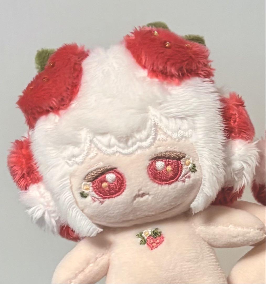 【いちごホイップドーナツ】 ハンドメイド　ぬいぐるみ
