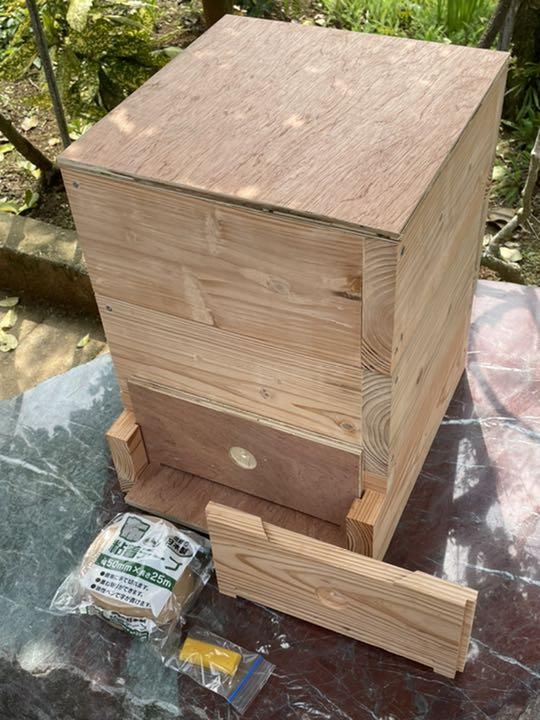 注目の 日本蜜蜂重箱式巣箱ハニーズハウスセット!送料無料! - 虫類 注目の 日本蜜蜂重箱式巣箱ハニーズハウスセット!送料無料! - 虫類