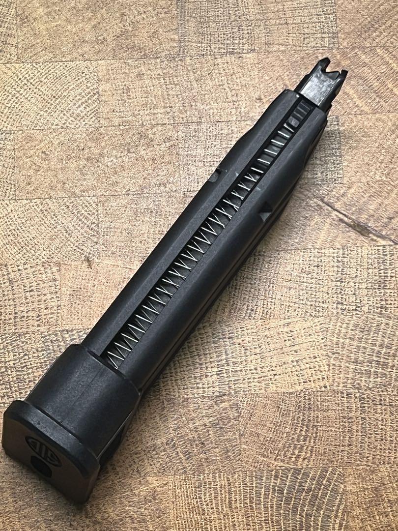 VFC SIG M17 M18 P320 鬼リコイル仕様　co2マガジン　BK
