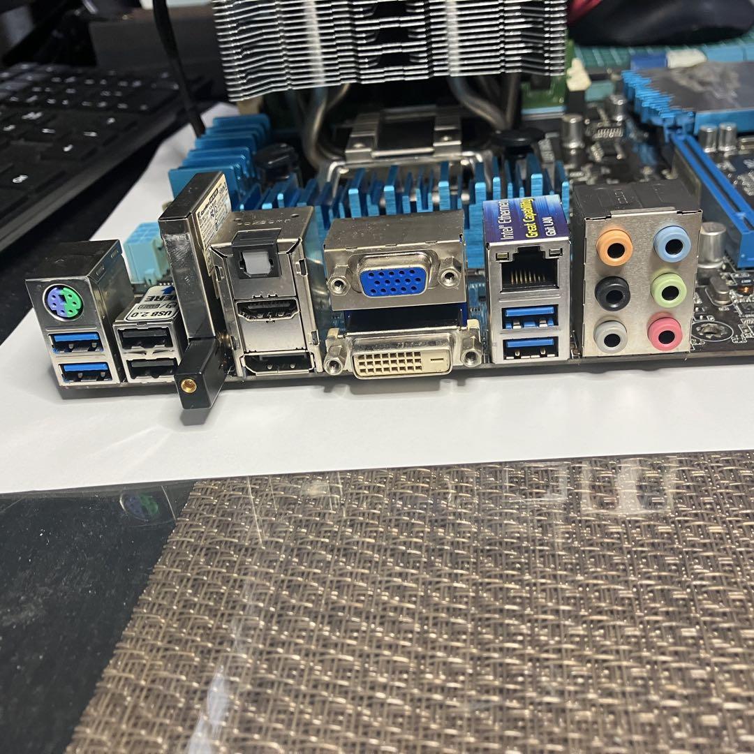 asus_p8z77_v_pro_thunderbolt_m