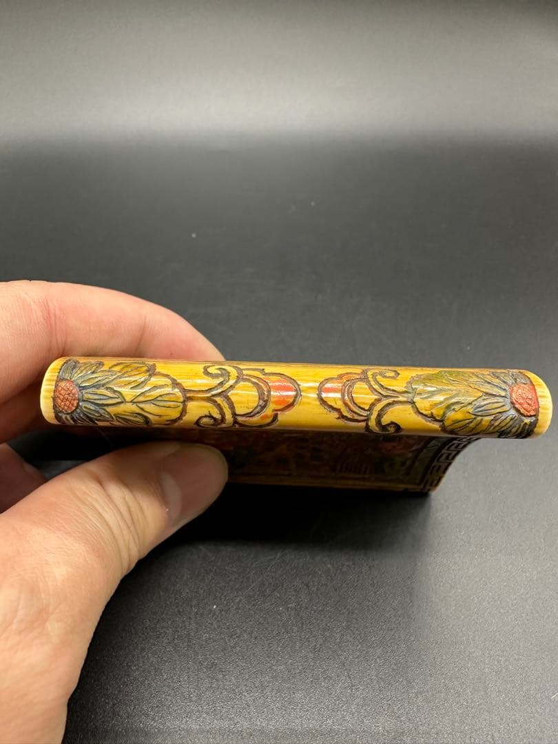 タバコケース 名刺入れ 彫刻 天然材質 骨董古美術 タバコケース 名刺入れ 彫刻 天然材質 骨董古美術