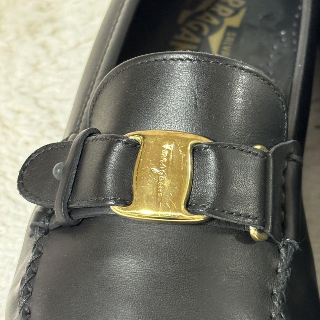 美品✨FERRAGAMO フェラガモ　ローファー　VARA ヴァラ　レザー　黒