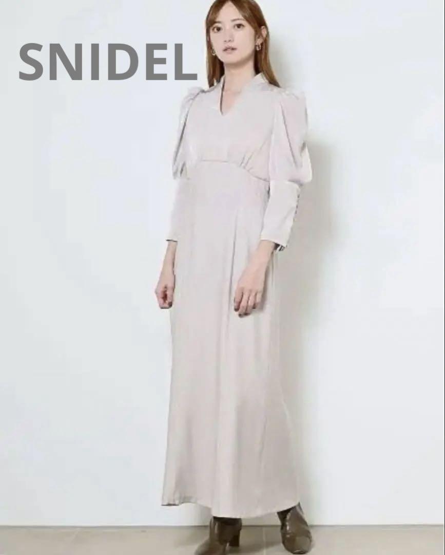 SNIDEL パフスリーブスイッチングワンピース　ベージュ　結婚式　お呼ばれ