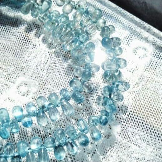 ぷるぷる宝石質✨ブルージルコン スムースドロップ 一連 天然石ビーズ-2