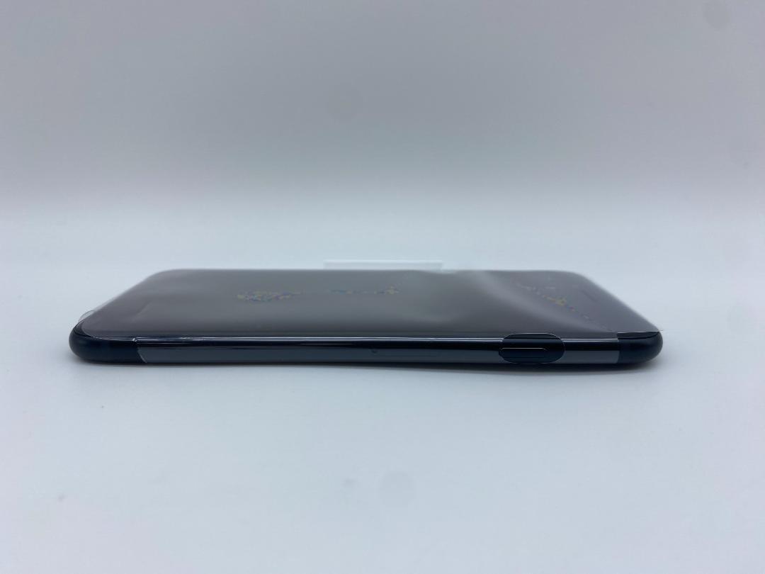 066ほぼ未使用☆充電回数12回☆iPhoneSE3 256G/海外版シムフリー 066ほぼ未使用☆充電回数12回☆iPhoneSE3 256G/海外版シムフリー