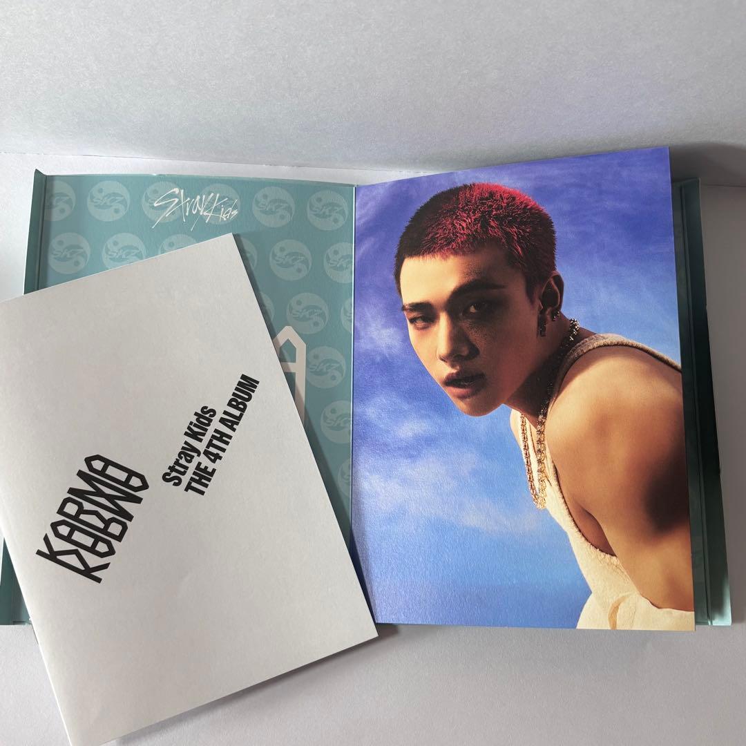 straykids スキズ　KARMA アコーディオン　ヒョンジン KARMA (ACCORDION VER.) - Stray Kids 스트레이 키즈 Official Store