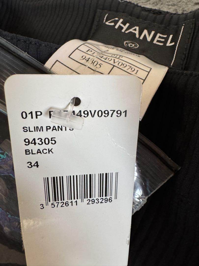 新品未使用　ヴィンテージ　CHANEL スリムパンツ　ブラック　サイズ