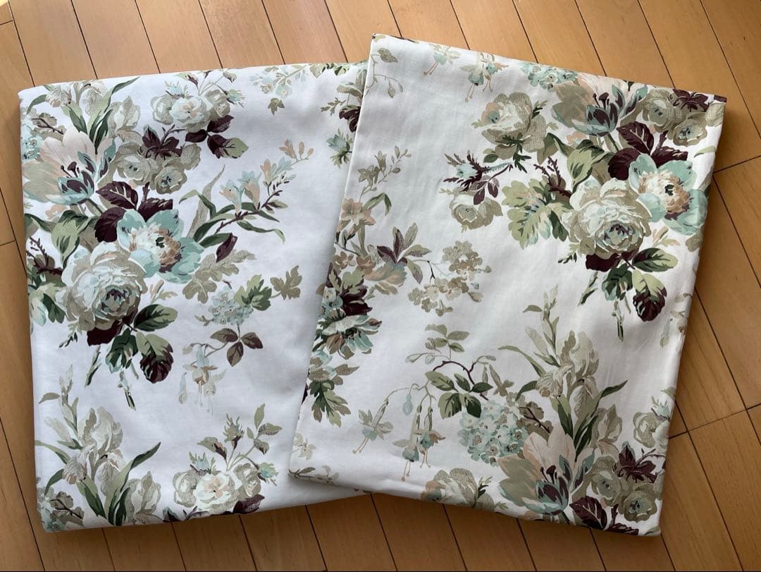 ローラアシュレイ