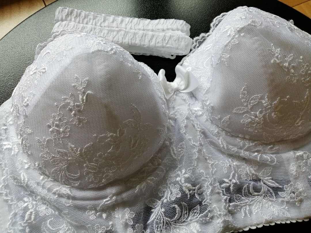 セモアブライダルインナー エレガントF お値下げしました