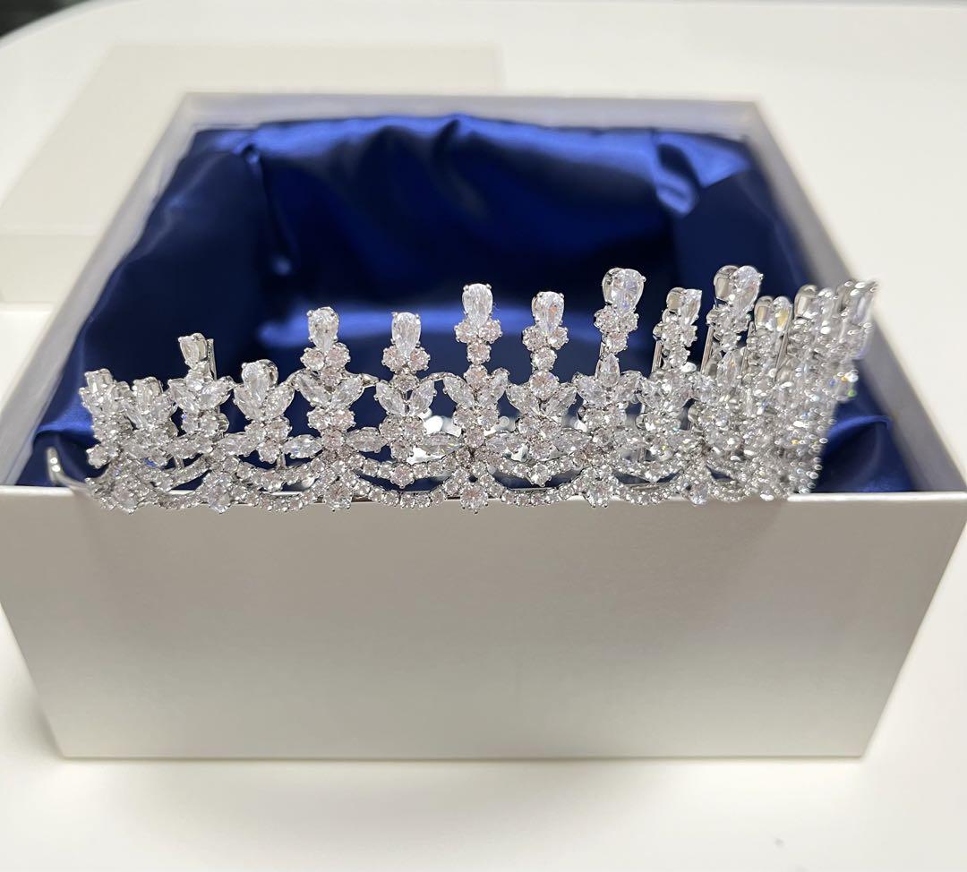 【美品】Love tiara ハドリージルコニアティアラ