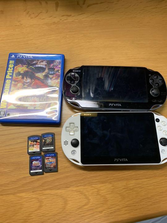 PlayStation Vita ジャンク品 2点 他カセット付き PlayStation Vita ジャンク品 2点 他カセット付き