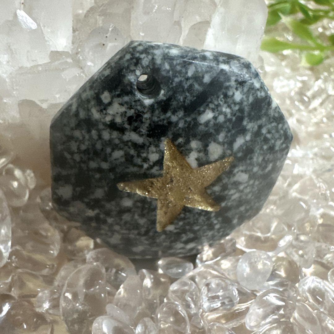 【限定1点】遠野霊石　八卦　縁起の良い八角カット　星型五芒星彫刻入　超高波動