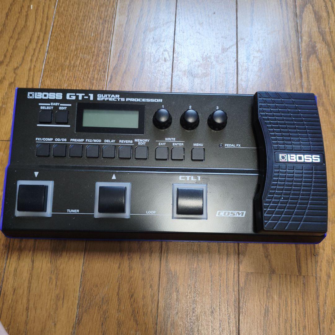 Boss GT-1 マルチエフェクター　純正ケーブル、スマホ接続用ケーブル付属