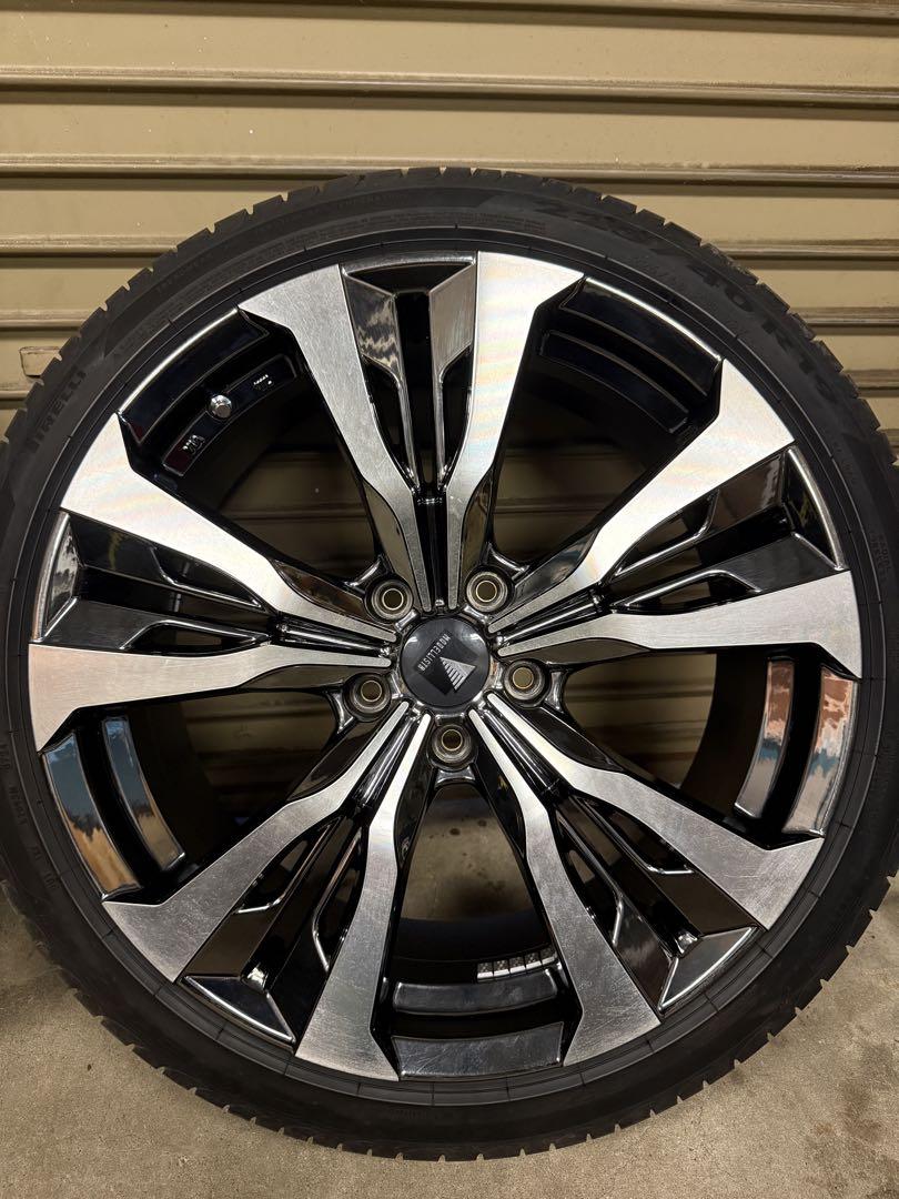 クラウン モデリスタ19インチアルミホイールセット ピレリ225/40R19