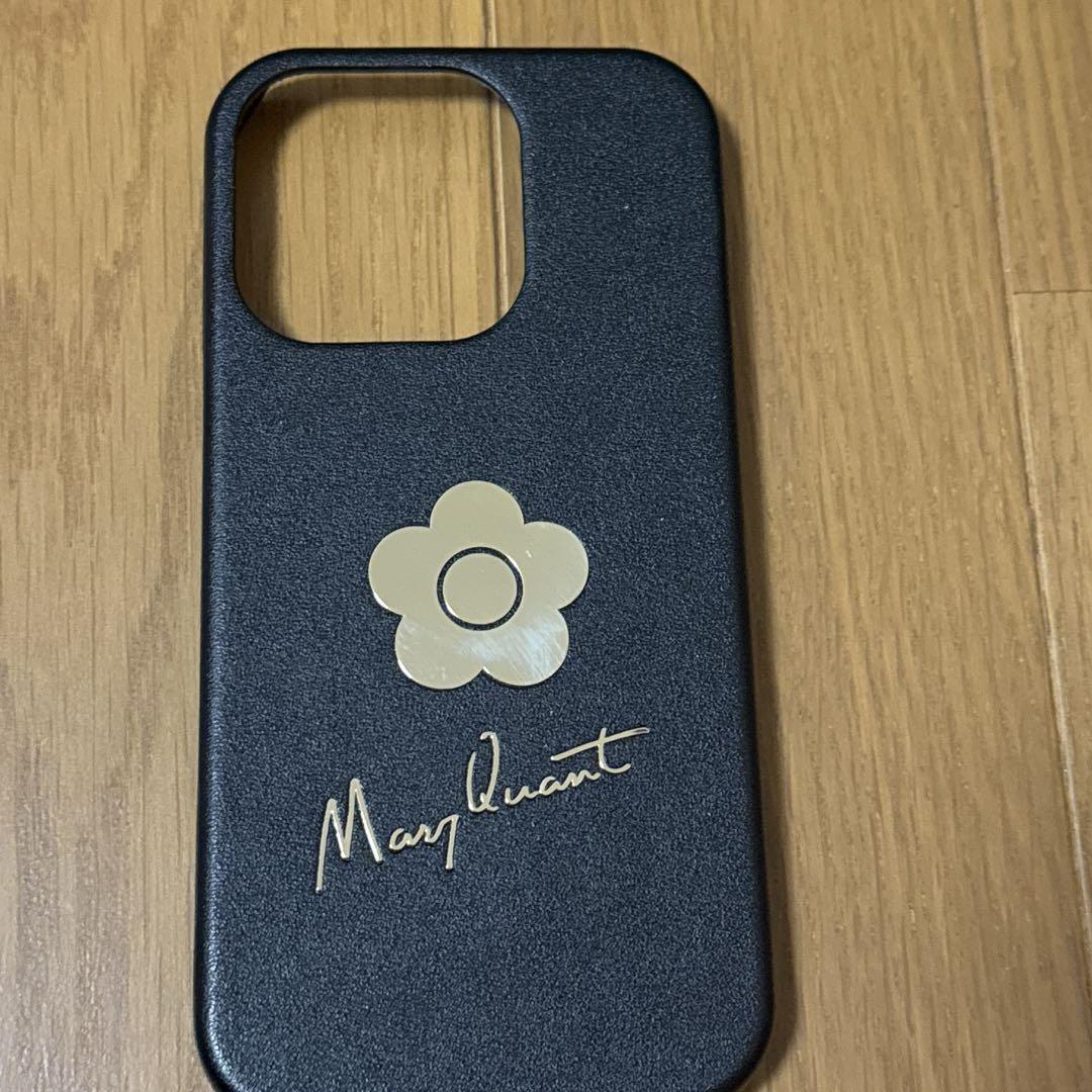 Mary Quant iPhone16proケース 黒 フラワーモチーフ - メルカリ
