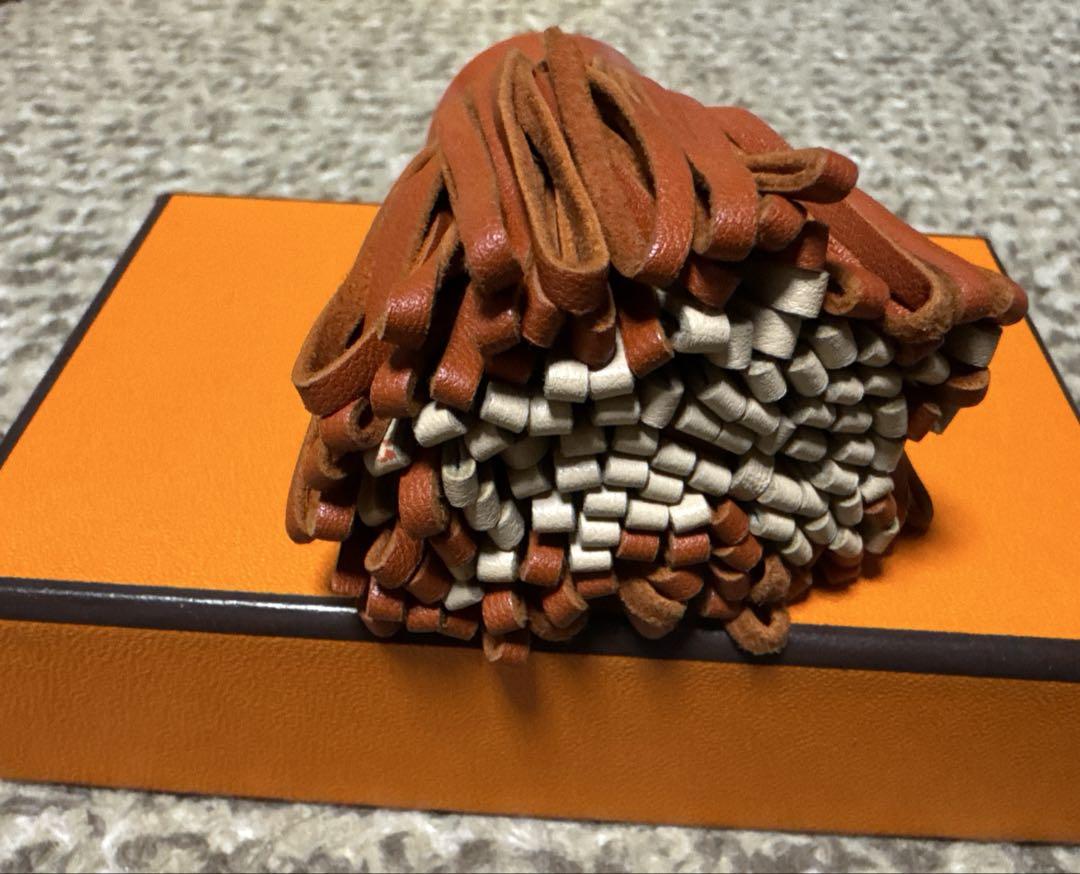 HERMES カルメン　キーリング　オレンジ　エルメス hermes エルメス カルメンウノドス キーリング タッセル