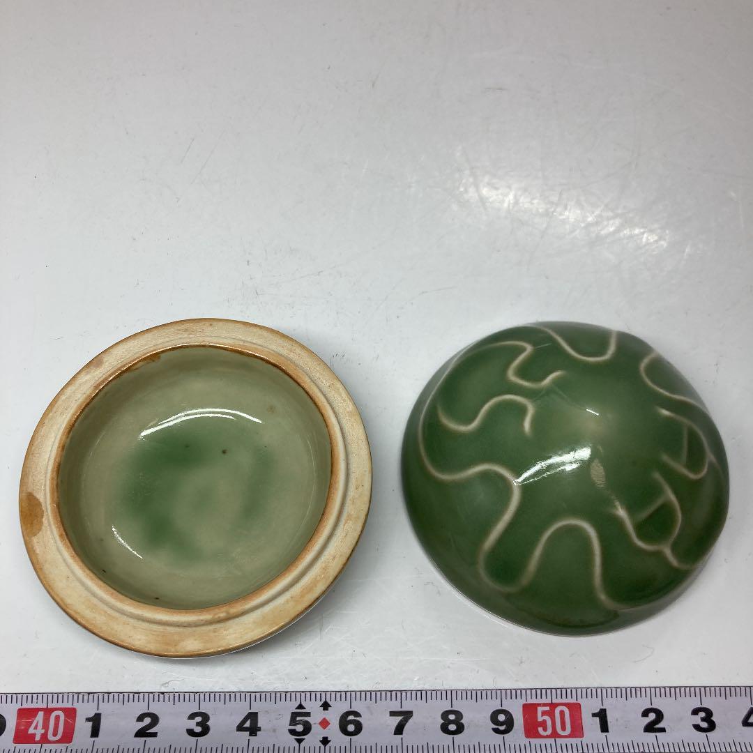 ・渓山作　天龍寺　青磁香合　共箱　直径7cm H4-0507①
