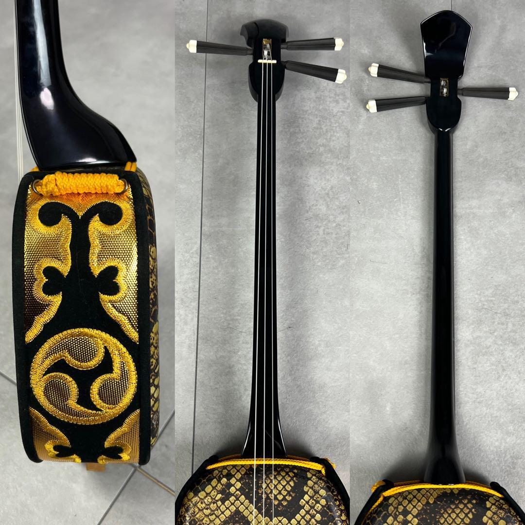 美品 沖縄三線 初心者セット 2wayセミハードケース 人口皮 爪 うま 教本 初心者おすすめ 美品 沖縄三線 初心者 2WAYセミハードケース