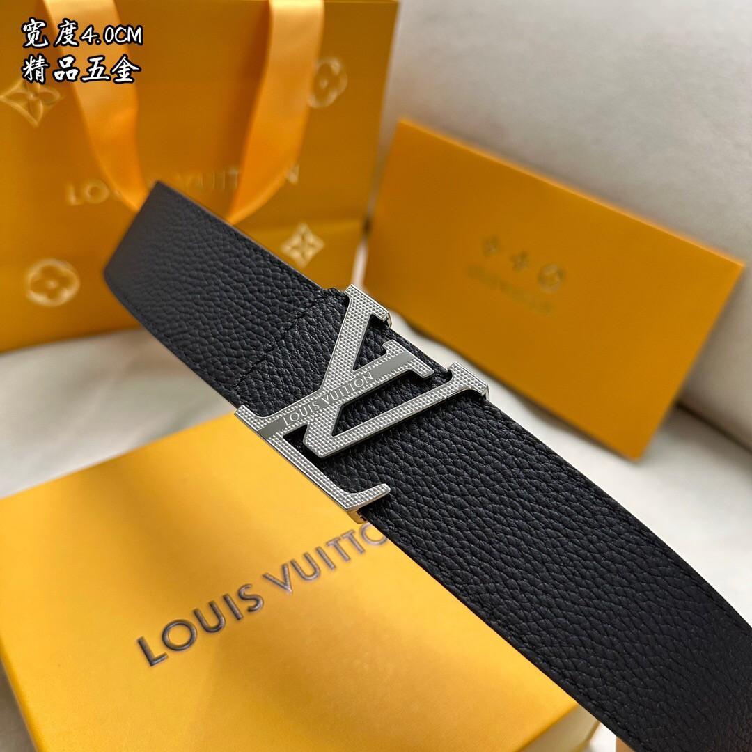 LOUIS VUITTON ブラックレザーベルト