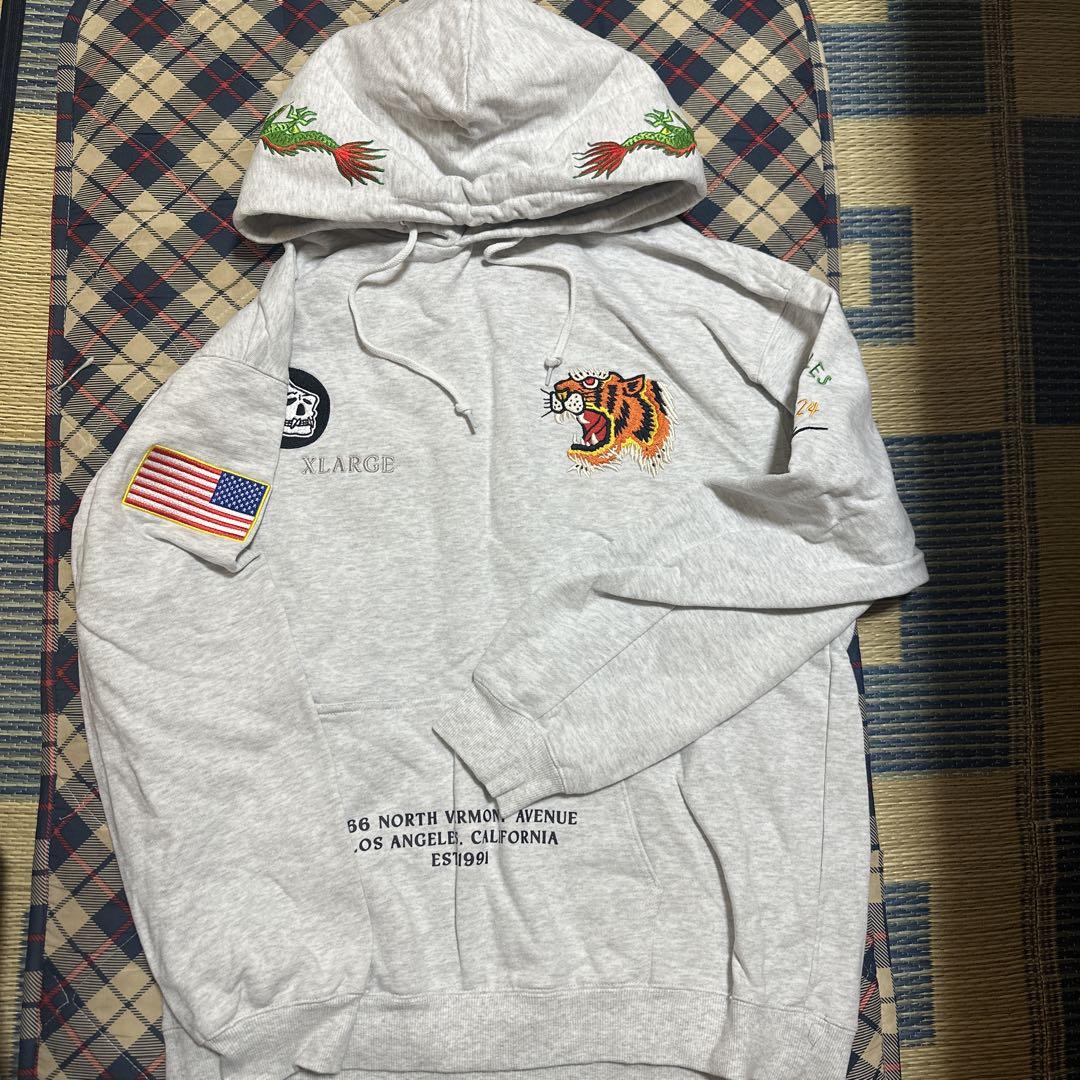 XLARGE トラ刺繍 パーカー XL グレー - メルカリ