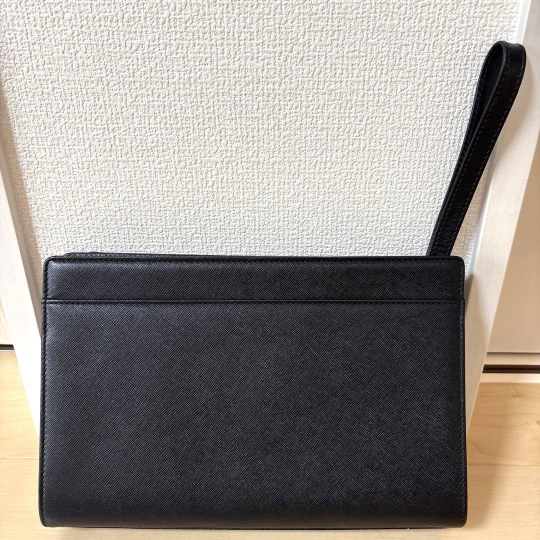 ブラッククラッチバッグ ハンドストラップ付き ブラッククラッチバッグ ハンドストラップ付き