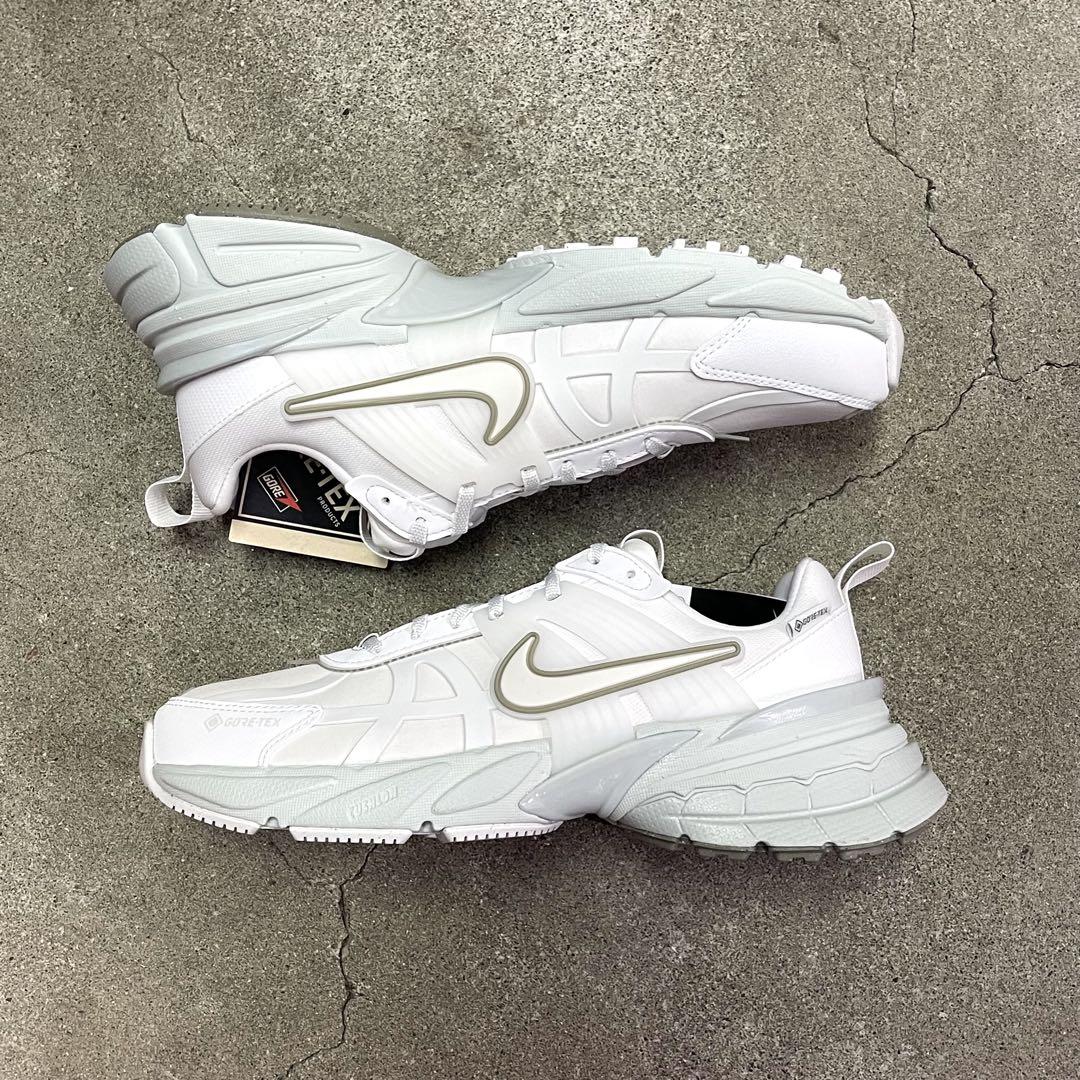 靴 Nike Women's V2K Run GORE-TEX US7