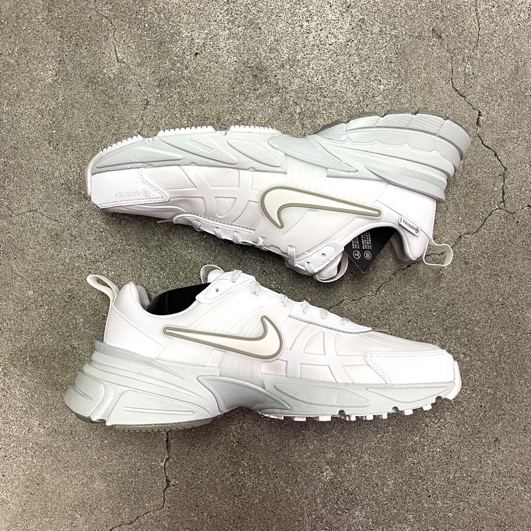 靴 Nike Women's V2K Run GORE-TEX US7