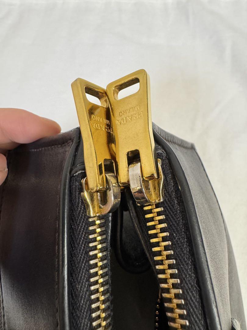 PRADA ブラックレザー バッグ 1BA102