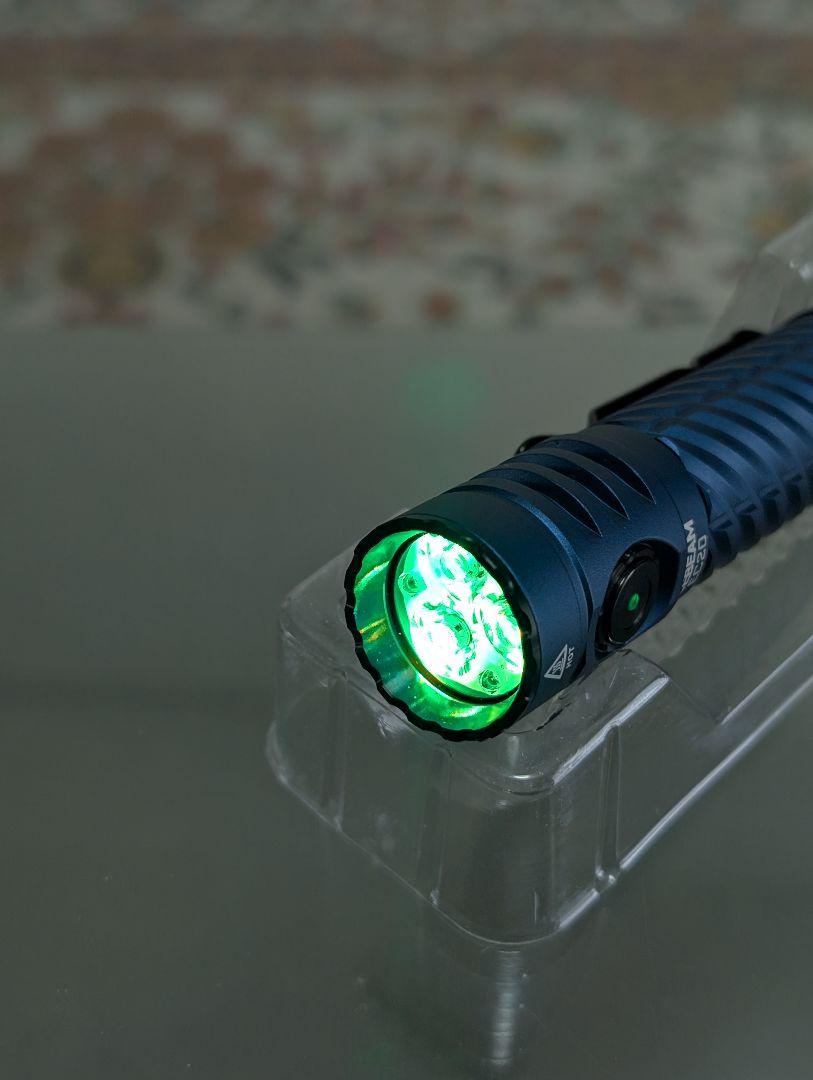 ACEBEAM EC20 3コアLED＋補助RGB 2800lm 370メートル