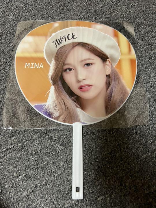 TWICE ミナ　サイン入りうちわ　TWICE in wonderland 商品詳細ページ | ONCE JAPAN OFFICIAL SHOP | TWICE 『TWICE in